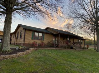 1360 Elkhorn Rd, Paris, TN 38242