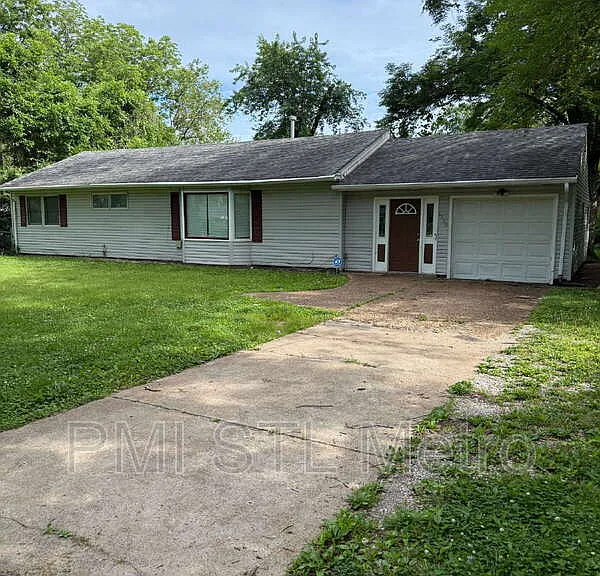 1510 Trampe Ave — Photo 1