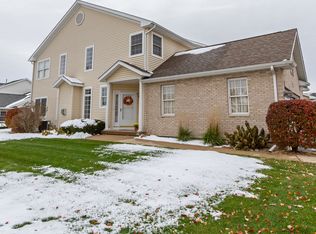 2175 Autumn Ln, Dekalb, IL 60115