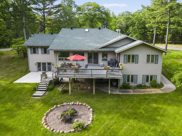 1338 Pine Point Dr, Lewiston, MI 49756