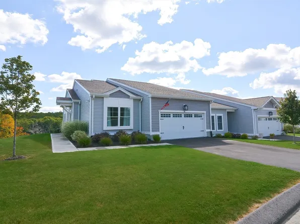 56 Clearview Ter #56, Millbury, MA 01527