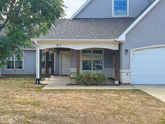 4th image of 609 3rd St #613