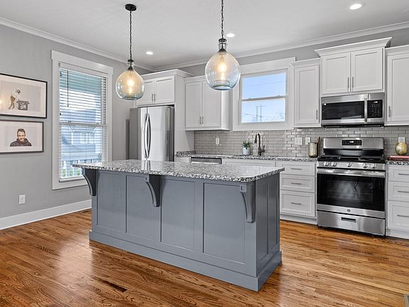4th image of 5303 Saint Elmo Ave
