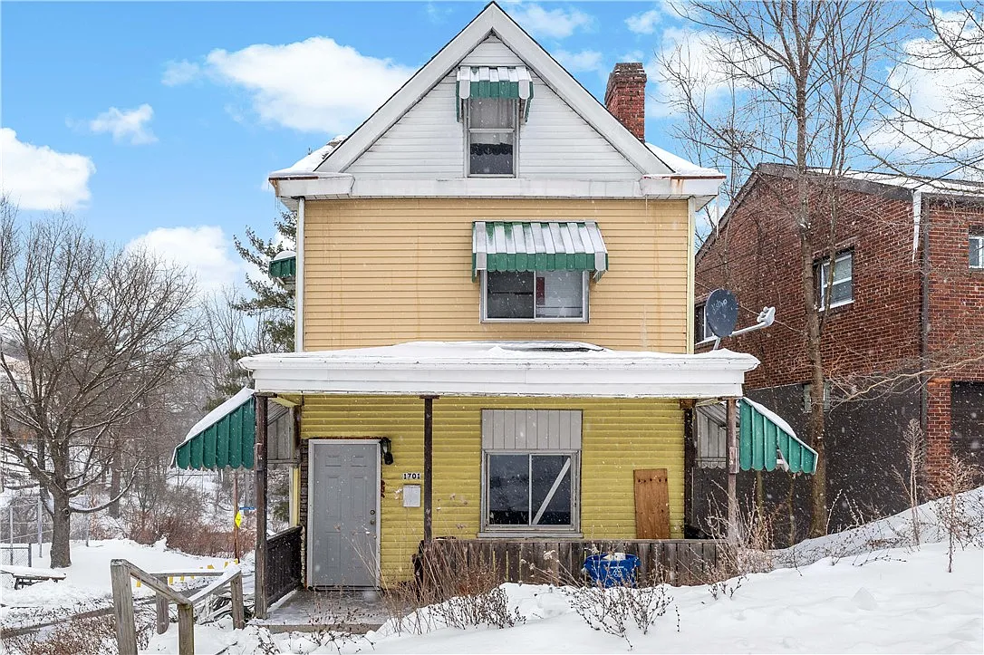 1701 Leolyn St photo 1