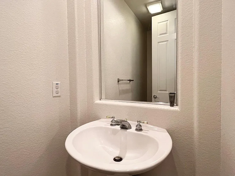 12214 Candy Rose Ct — Photo 17