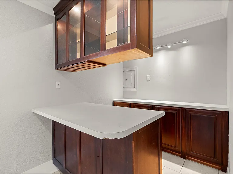 907 Northbend Dr — Photo 14