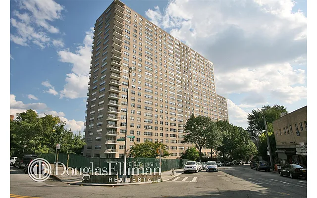 Sold by Douglas Elliman | media 23