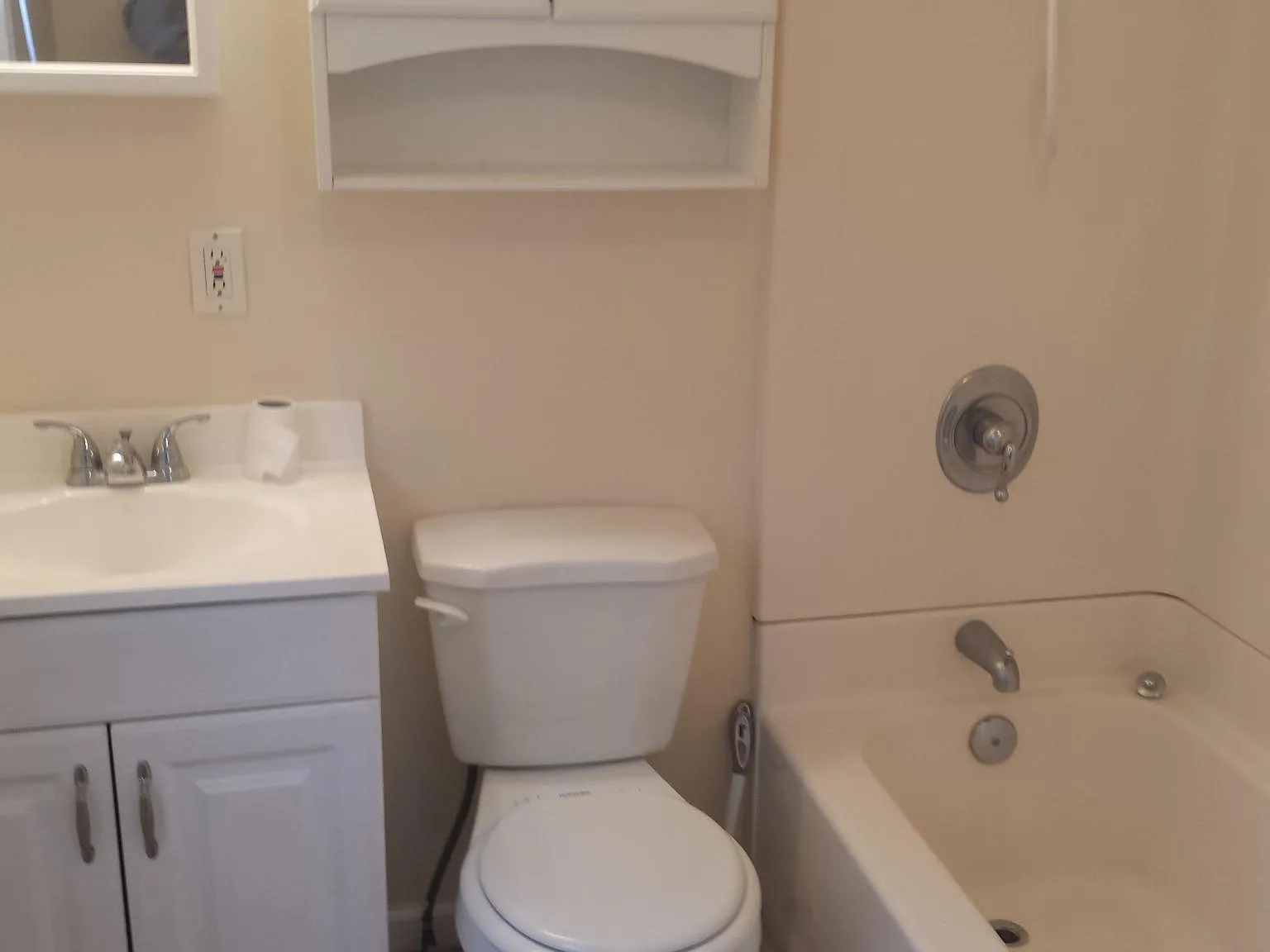 1 bed, 750 sqft, $1,500 — Photo 4