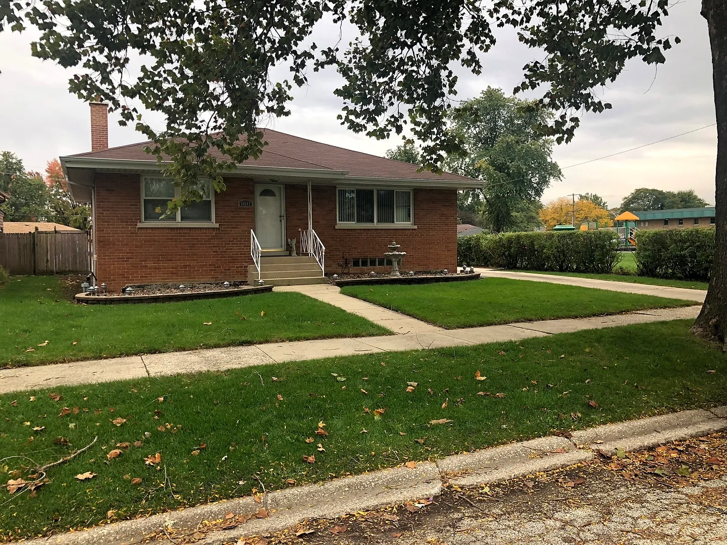 10647 Essex St photo 1