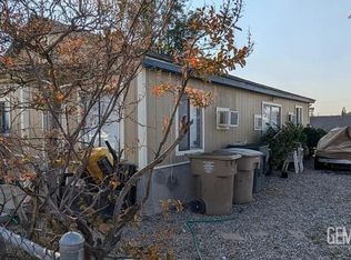 408 Powell Ln, Bakersfield, CA 93307