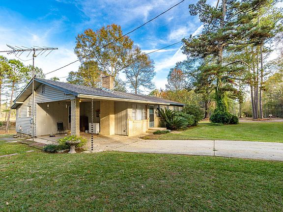 4th image of 25 Cherry Laurel Dr