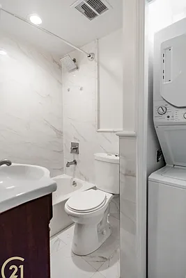Rented by Century 21 Metropolitan | media 28