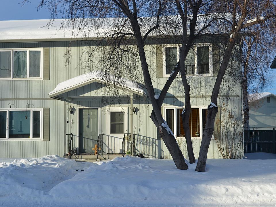 1st image of 1701 2nd Ave #B8