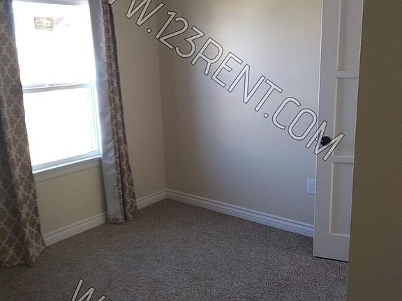 4th image of 11850 Patricia Ave