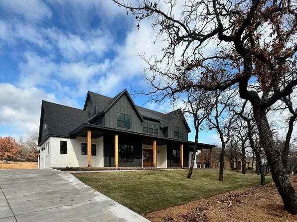 716 S Sugartree Dr, Lipan, TX 76462