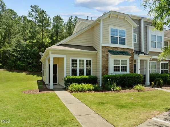 1301 Denmark Manor Dr, Morrisville, NC 27560