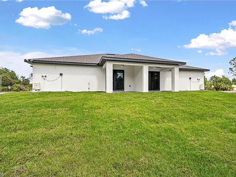 1010 Jaguar Blvd — Photo 14