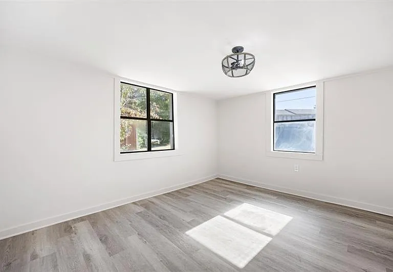 24 E Iron Belt Rd — Photo 27