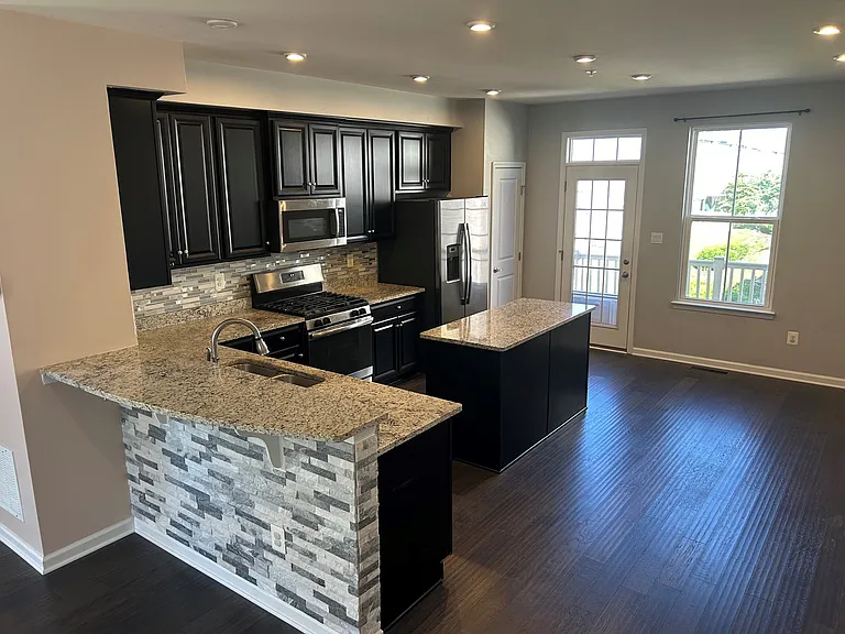 539 Willow Bend Dr — Photo 3