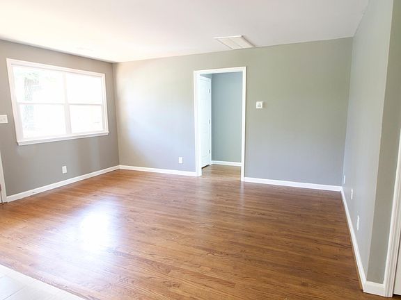 2nd image of 1206 Rosedale Ave