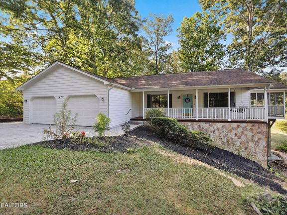 3rd image of 4711 Silverhill Dr