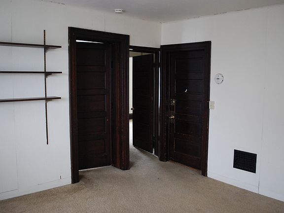 2nd image of 1123 E Dayton Street # Fl 2nd