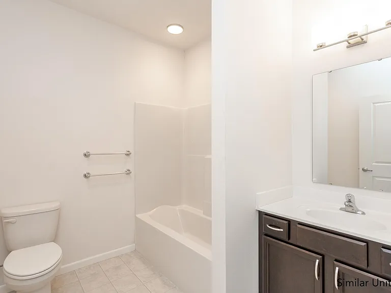 Hidden Creek Apartments — Photo 11