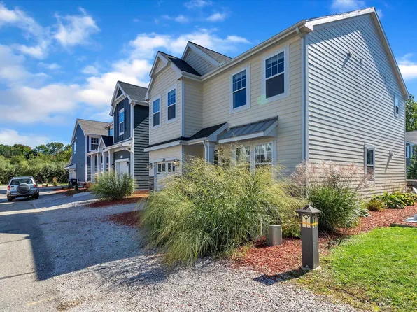 324 Spruce St, South Haven, MI 49090
