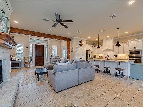 5th image of 15740 Timber Creek Ln