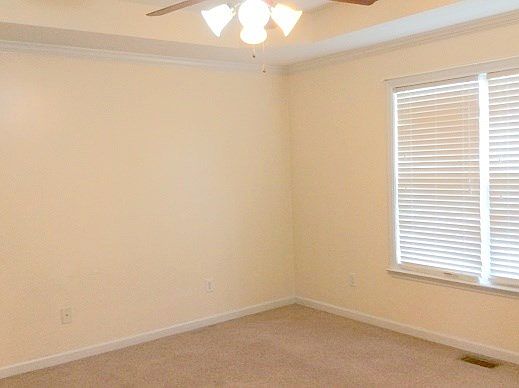 3rd image of 303 Killdeer Dr