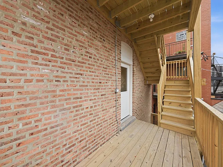 1514 W Fry St #2 — Photo 17