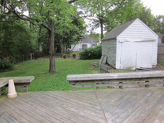 5th image of 205 W Cornwallis Dr