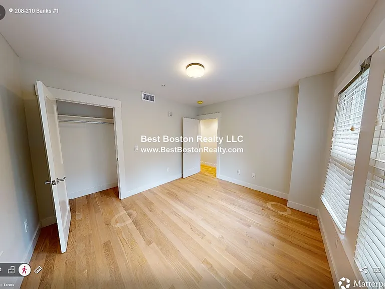 208-210 Banks St #1 — Photo 7