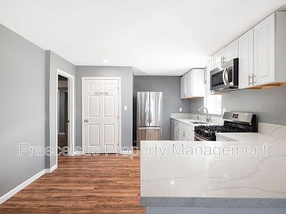 5th image of 311 Date St