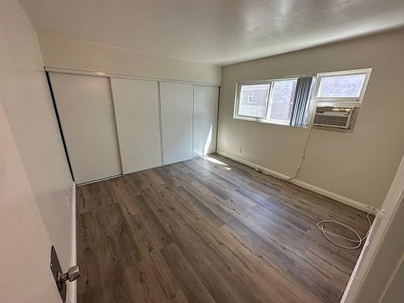 4th image of 323 W 11th Street # Second Floor