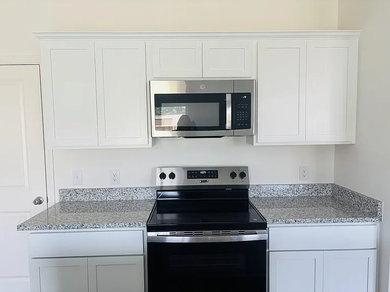 9445 Beryl Ln — Photo 3