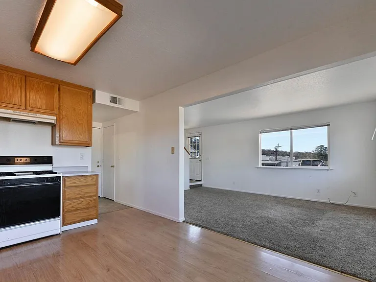 49 Gatewood Ave — Photo 7