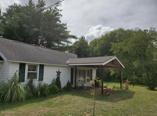4630 E Baseline Rd, White Cloud, MI 49349