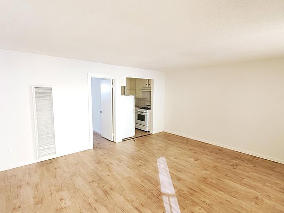 5th image of 4028 Inglewood Blvd #84