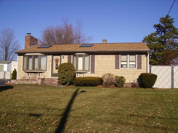 1st image of 66 Alder Dr