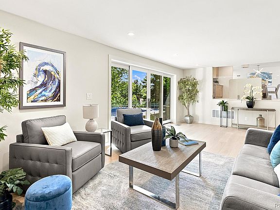 3rd image of 3072 Mountain Shadows Drive
