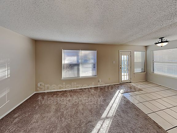 4th image of 1000 Peacock Dr