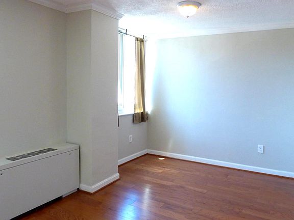 4th image of 4520 King St APT 506
