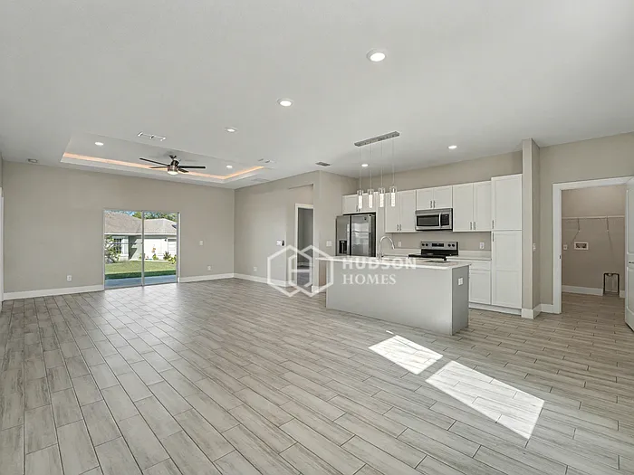 Building Photo - 209 Elm Ct