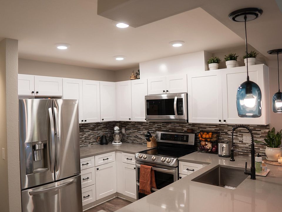 1st image of 7210 NE 171st Ln