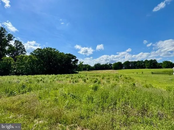312 W Ridge Rd, Dillsburg, PA 17019