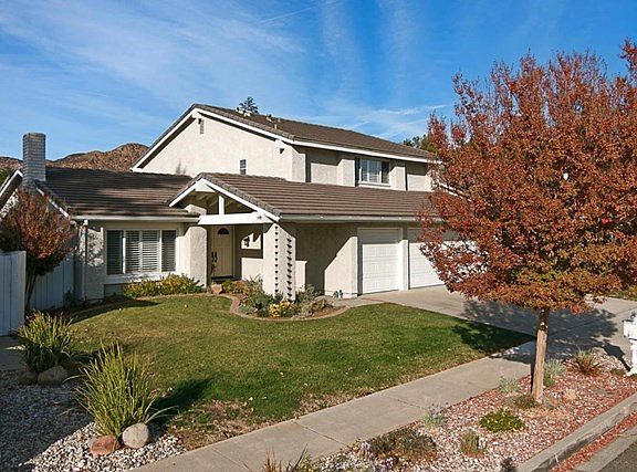 6059 E Larkellen Ct-MLS_Size-002-1-Front