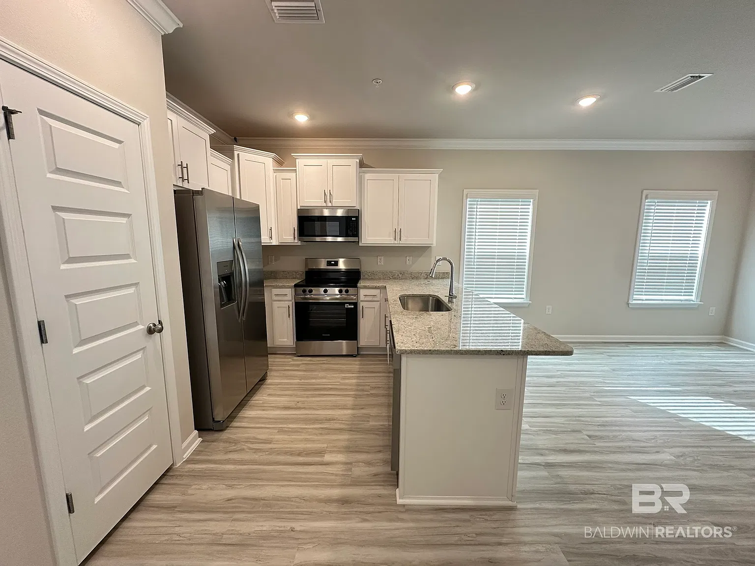 3 bed, 2.5 bath, 1437 sqft, $2,150 — Photo 4