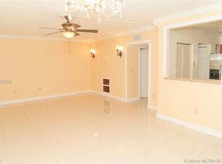 830 NE 199th St APT 102A, Miami, FL 33179