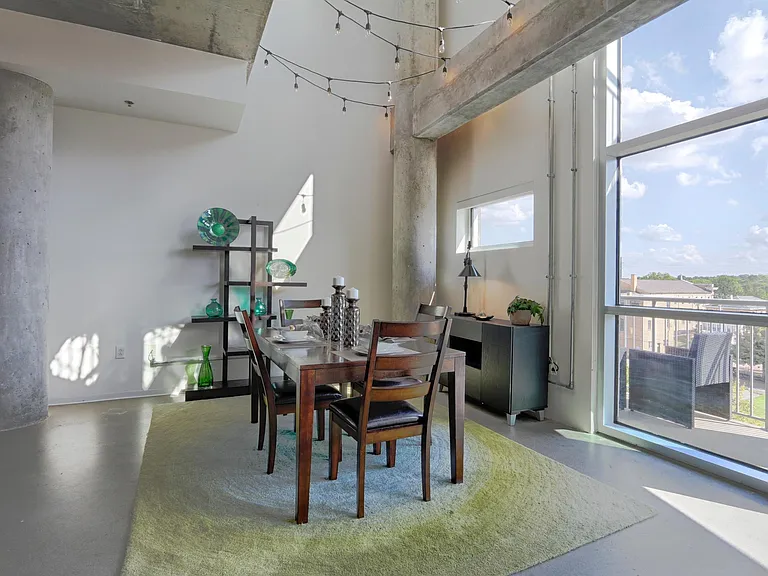 2115 Yeaman Pl #530 — Photo 30